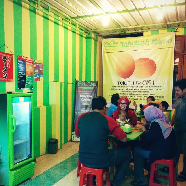 Ra.Men tempat