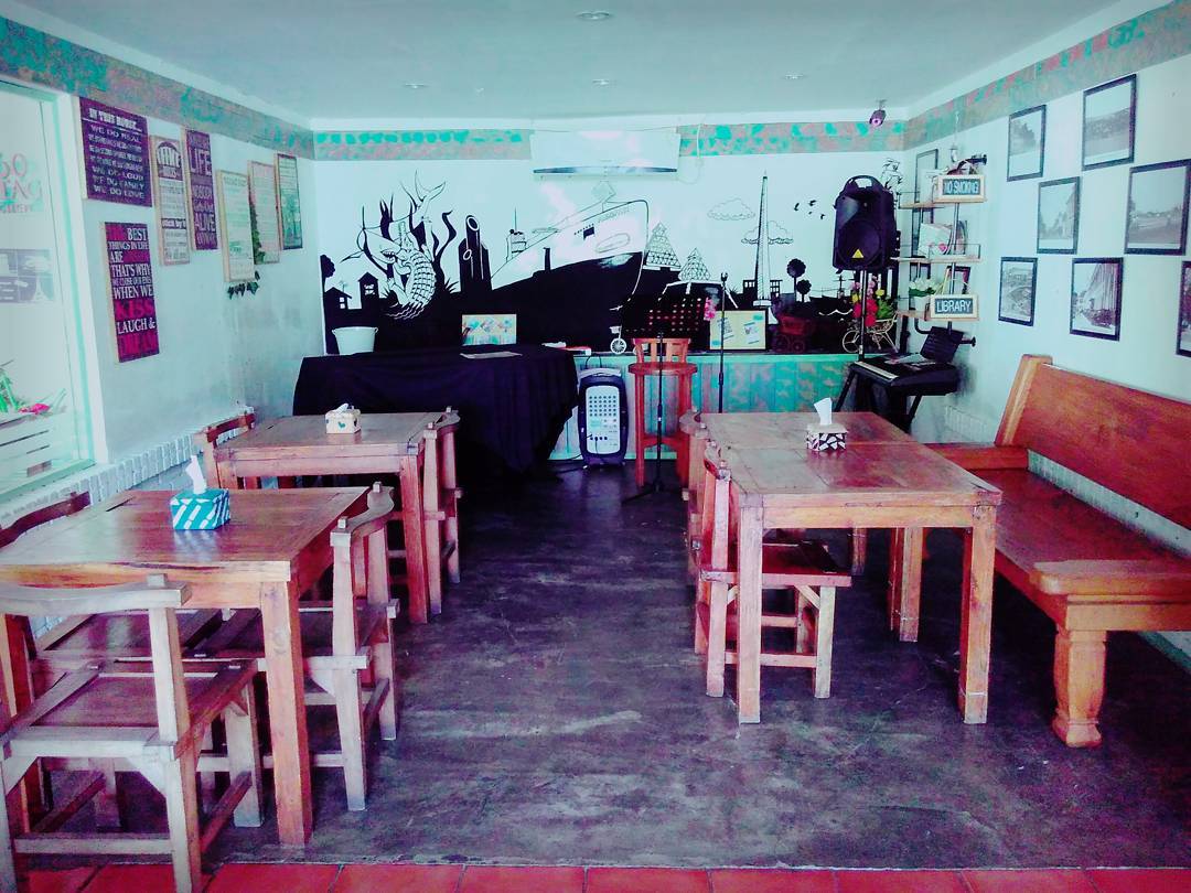 360 vintage kitchen inside